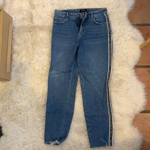 High Waisted Distressed Jeans with Pattern Along Leg